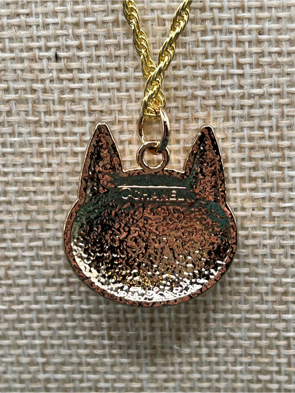 Chanel Cat Face Pendant Necklace Gold with White Enamel NIB - Picture 3 of 6